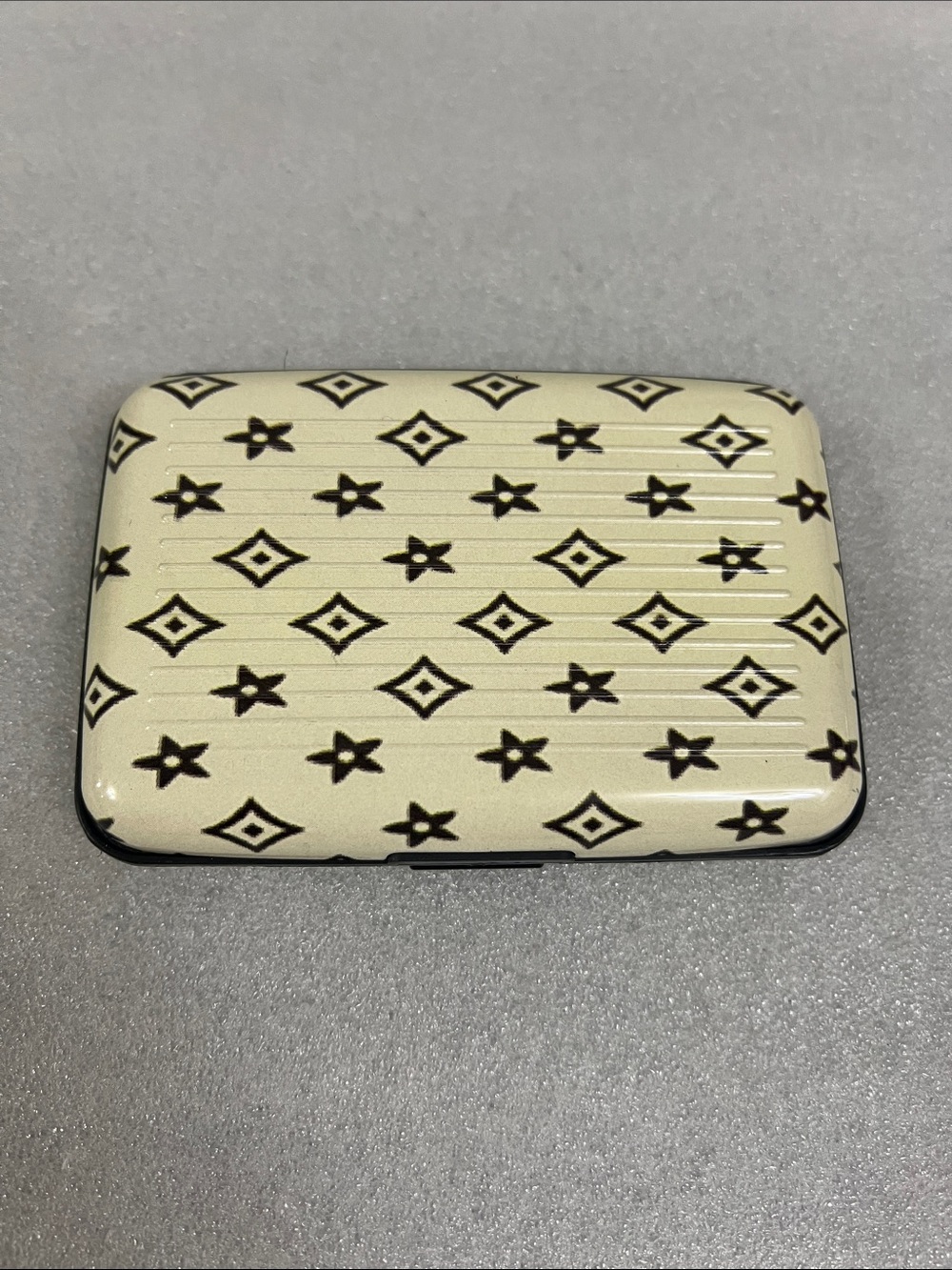 Cream Patterned Card Case Wallet Plastic